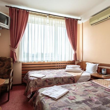 Druzhba Service Hotel Kiev Exteriör bild