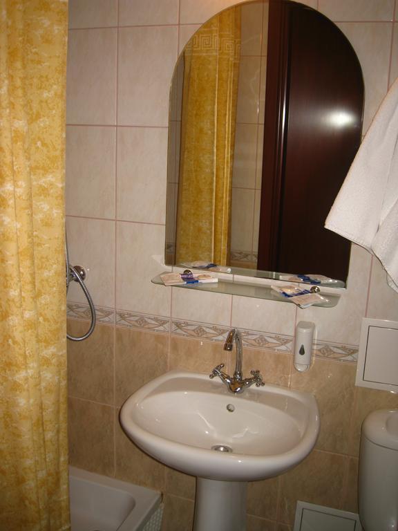 Druzhba Service Hotel Kiev Rum bild